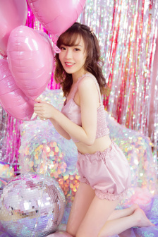 女儿的朋友3中汉字晋通话免费观看星辰